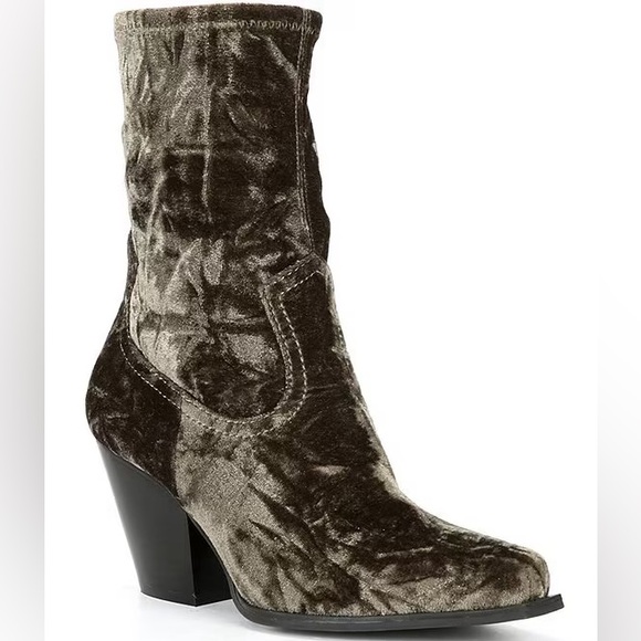 NWOT Gianni Bini Star-Crossed 3 Green Velvet Western Booties Women’s Size 7.5M - Picture 1 of 8